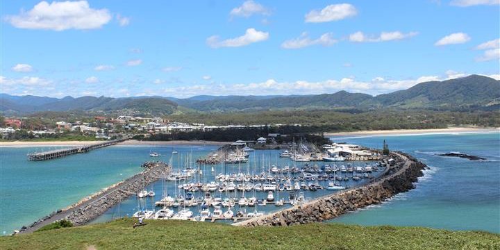 Bartercard Coffs to Paradise entrants enjoying a relaxing day in the Coffs Harbour Yacht Club Marina
